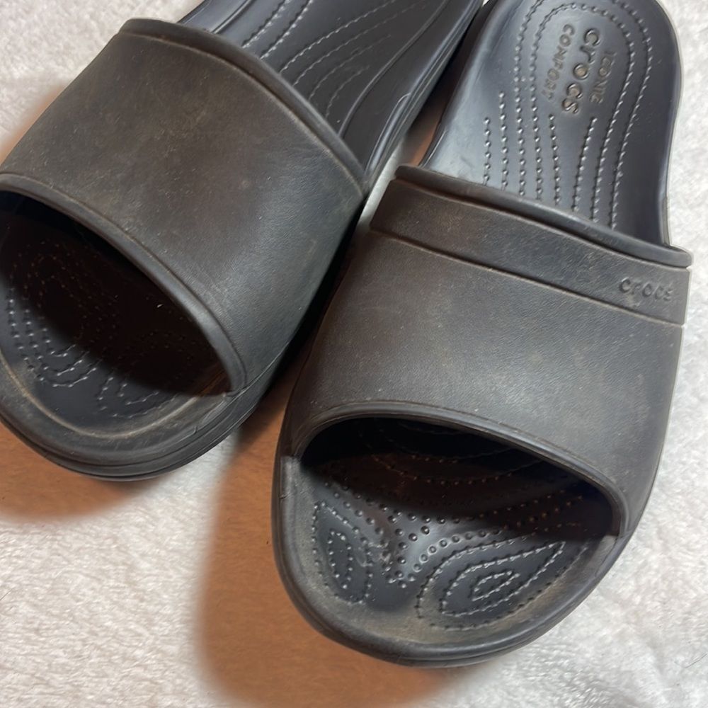 Crocs size 8 - Picture 5 of 6